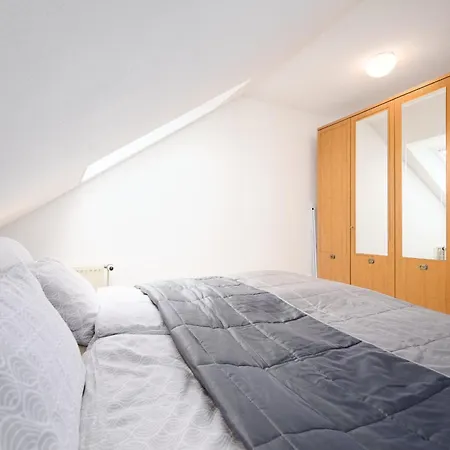 Apartamento Deichweg 33 Käptns Kajüte Kalifornien